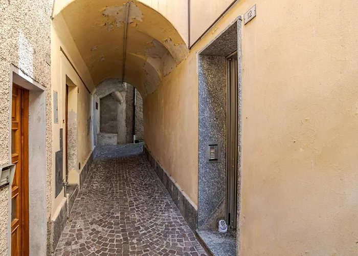 Appartement Guesthost - Roomy Flat In With Small Balcony