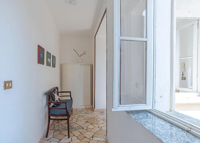 Appartement Guesthost - Roomy Flat In With Small Balcony *